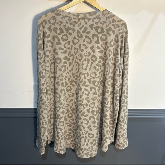 First Love Lightweight Leopard Plus Size Sweater - Picture 3 of 9